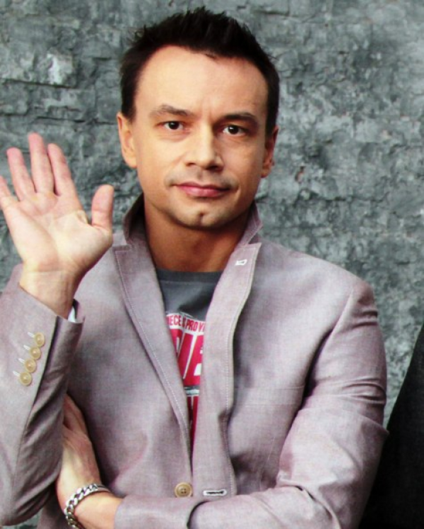 Алексей Серов