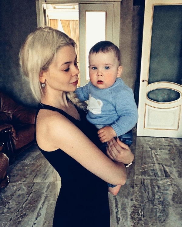 Алина Гросу с младшим братом Мишей
