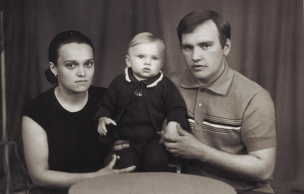 Гриша с родителями