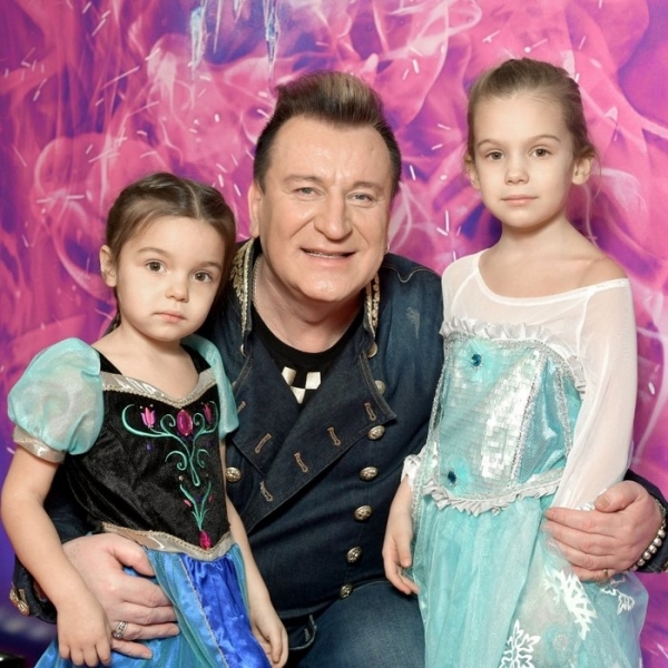 Сергей Пенкин и дочки Владлены