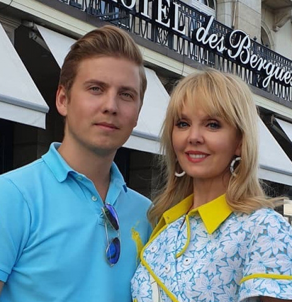 Артемий Шульгин с мамой
