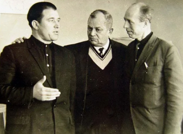 Владимир Нечаев с коллегами