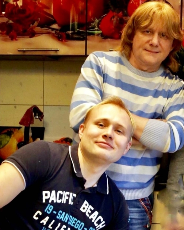 Со старшим сыном Евгением
